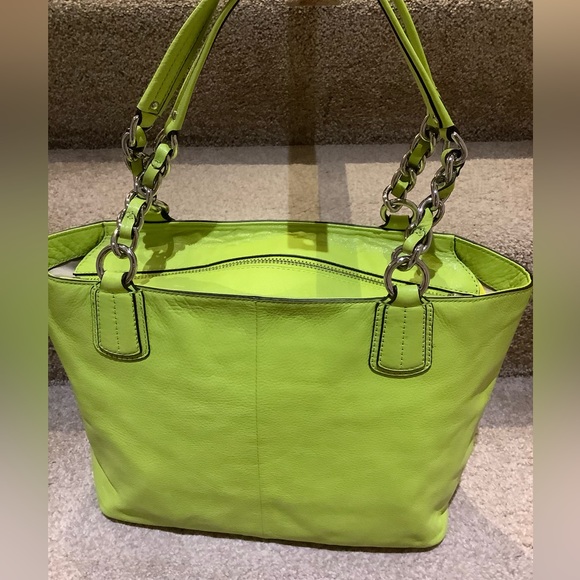 ๐๐HP๐๐Coach "RARE"- NWT Madison Tote #20466SV/KIWI w/ Scarf & Bracelet-All NWT - Picture 4 of 16